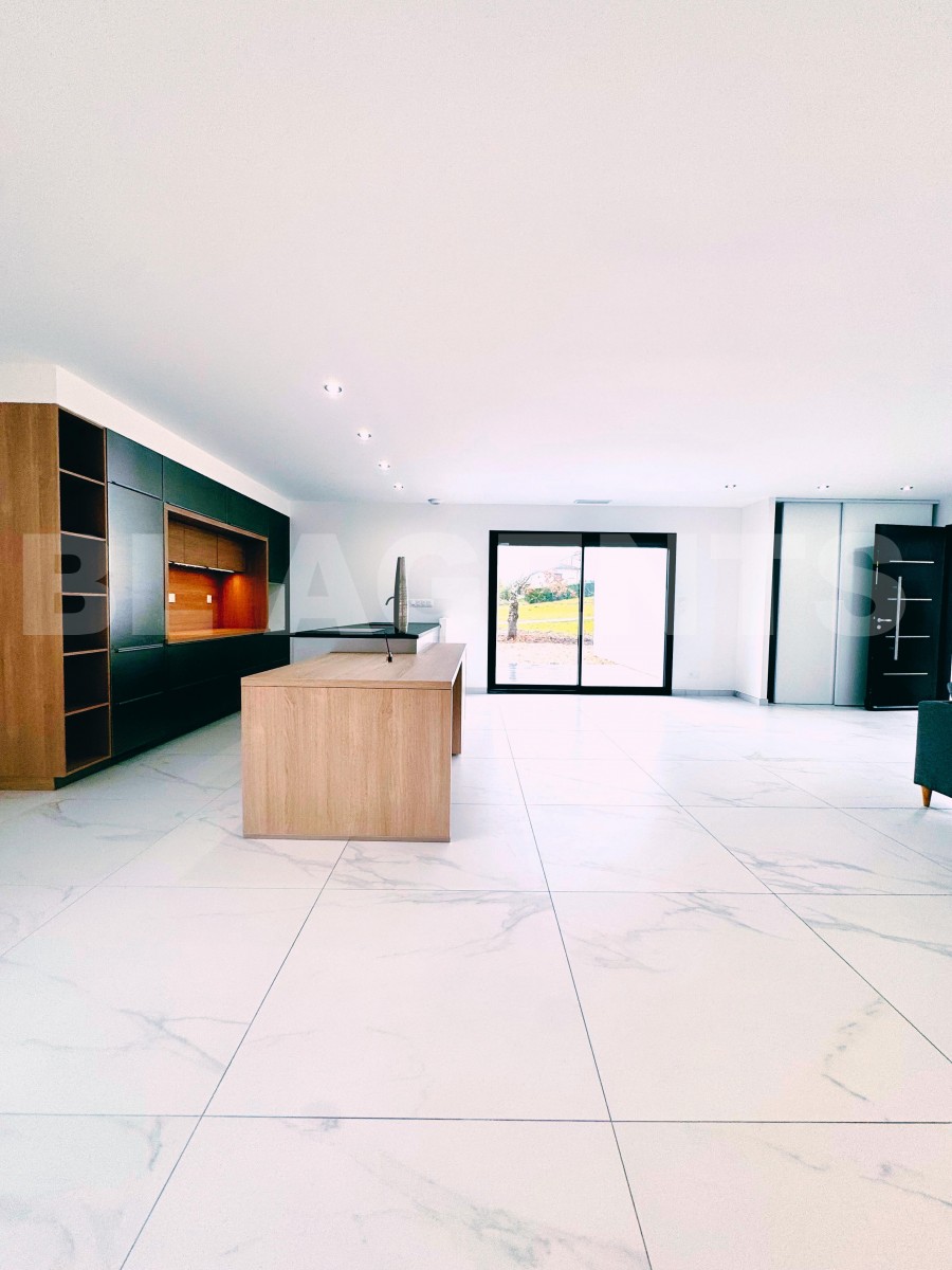 Maison contemporaine 4 Pièce(s) NEGREPELISSE - Photo 2