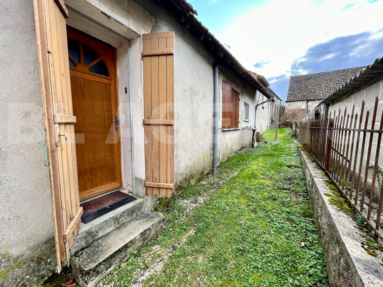 Immeuble  VILLENEUVE-LA-LIONNE - Photo 2
