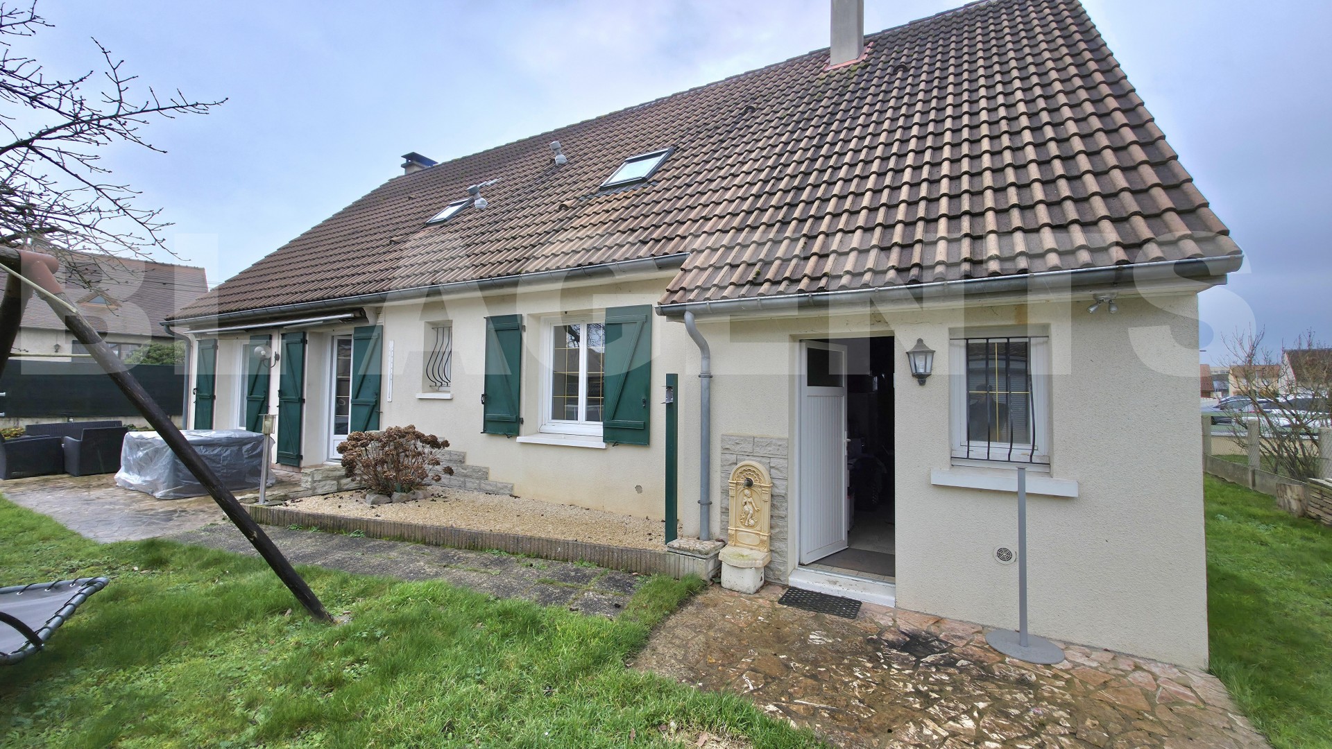 Maison 7 Pièce(s) SPAY - Photo 1