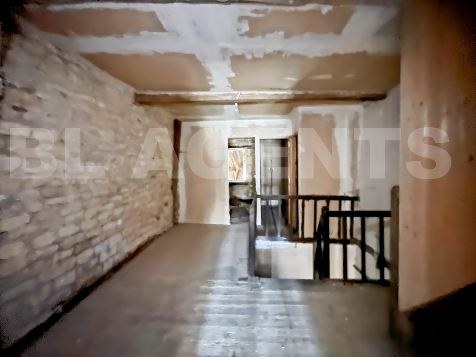 Maison 8 Pièce(s) SAINT-PIERRE-SUR-VENCE - Photo 8