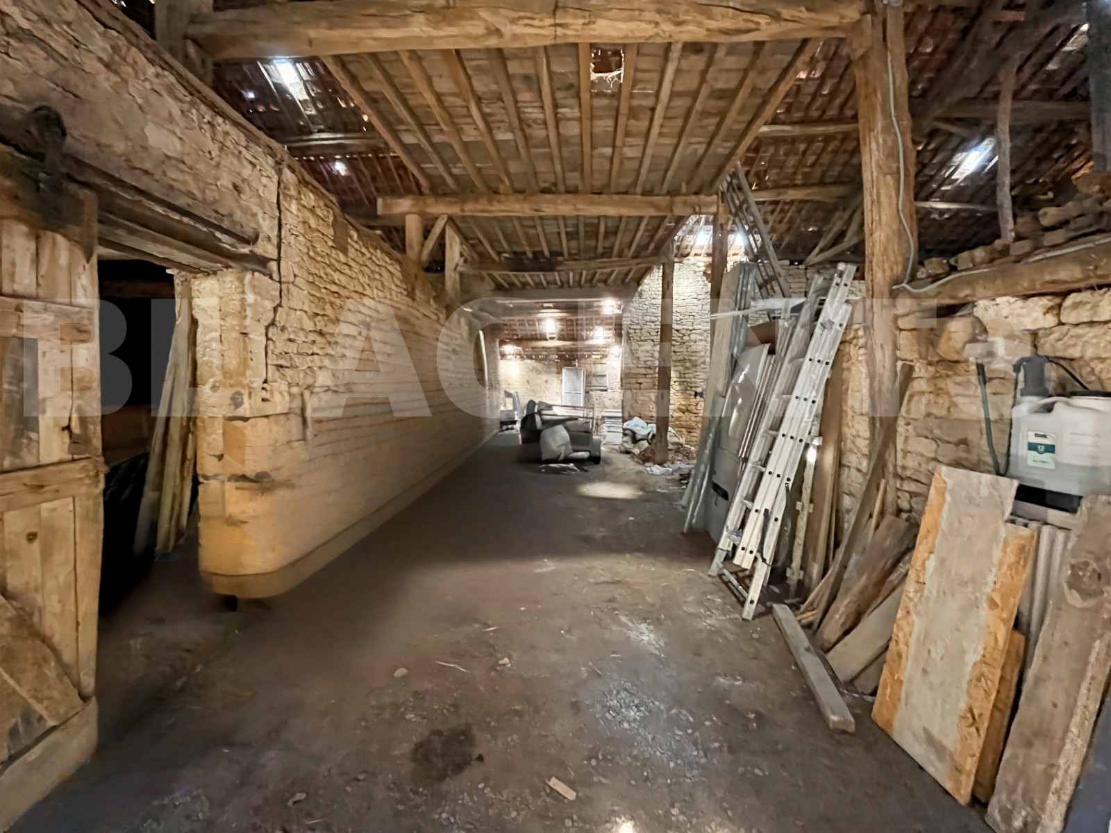 Maison 8 Pièce(s) SAINT-PIERRE-SUR-VENCE - Photo 17