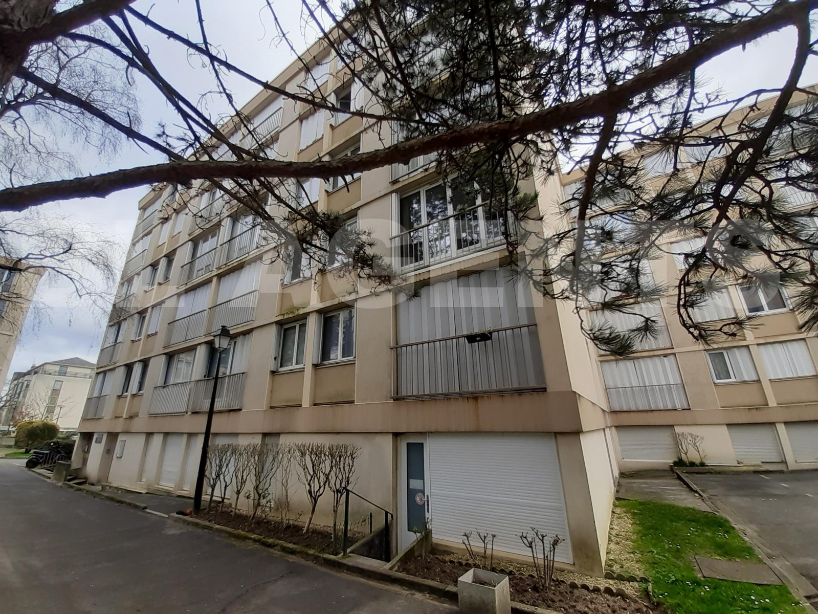Appartement 1 Pièce(s) LE PLESSIS-TREVISE - Photo 1