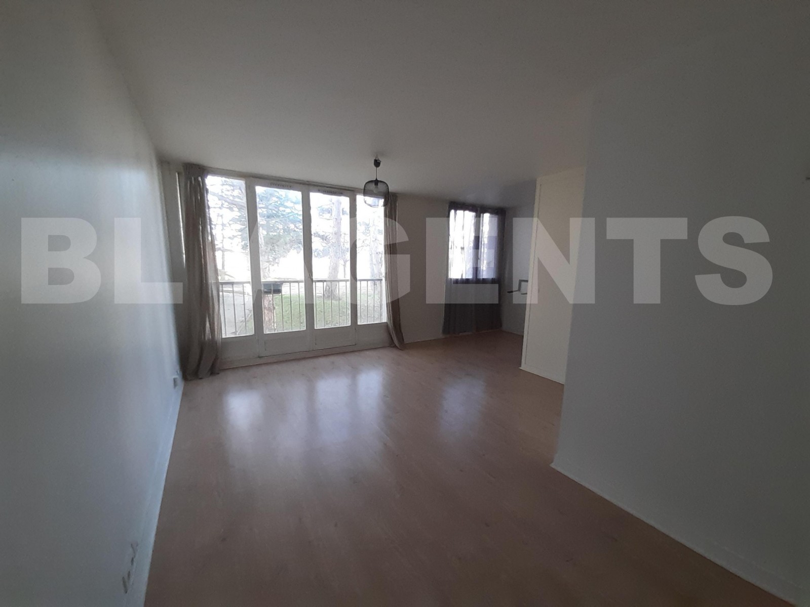 Appartement 1 Pièce(s) LE PLESSIS-TREVISE - Photo 6