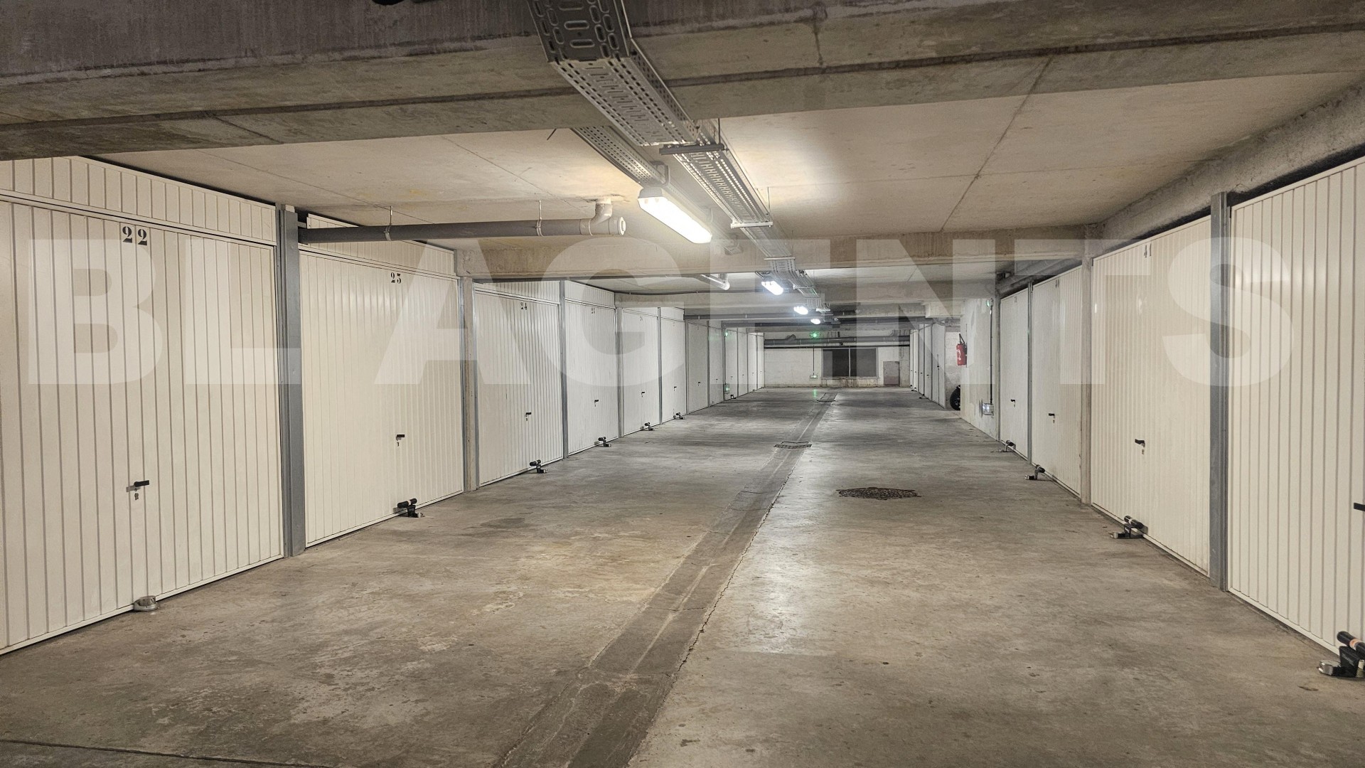Parking  MARSEILLE 12EME ARR. - Photo 7