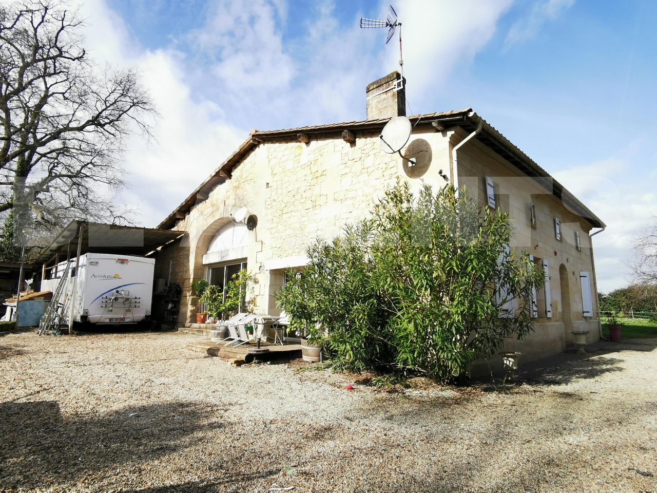 Maison en pierre 6 Pièce(s) SAINT-GENES-DE-FRONSAC - Photo 2