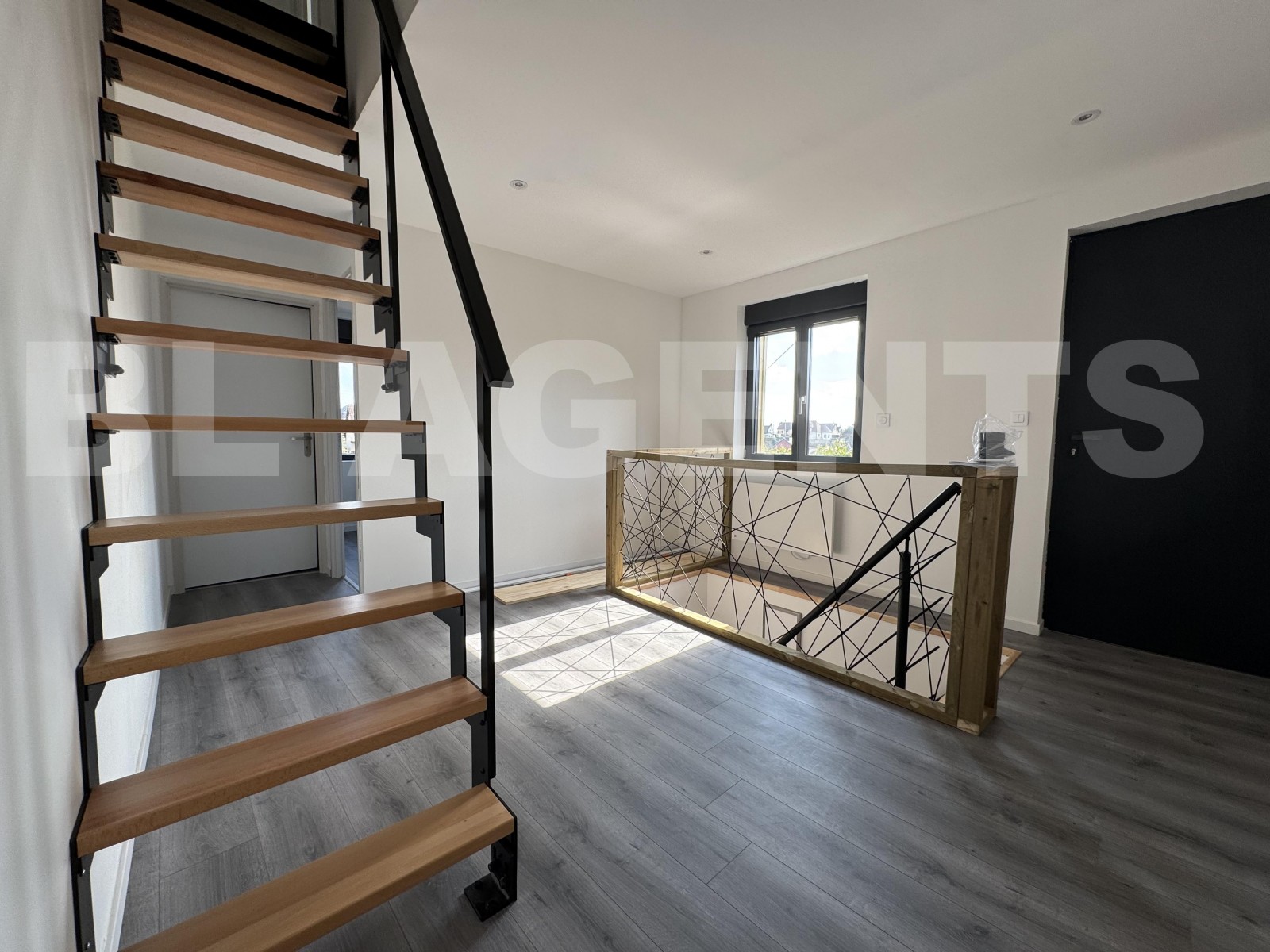 Maison 5 Pièce(s) NEUVILLE-LES-DIEPPE - Photo 4