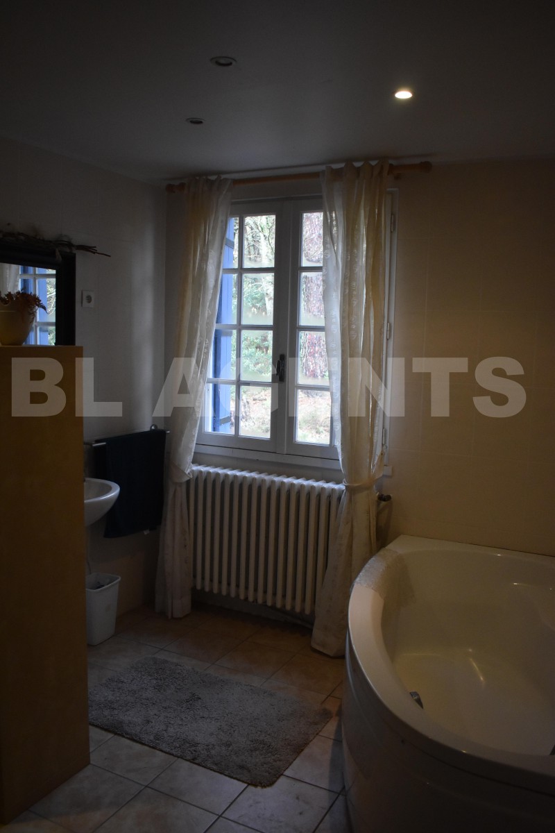 Maison traditionnelle 7 Pièce(s) SAINT-PIERRE-DE-TRIVISY - Photo 11