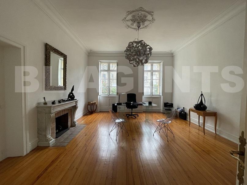 Maison de maître 9 Pièce(s) MAZAMET - Photo 1