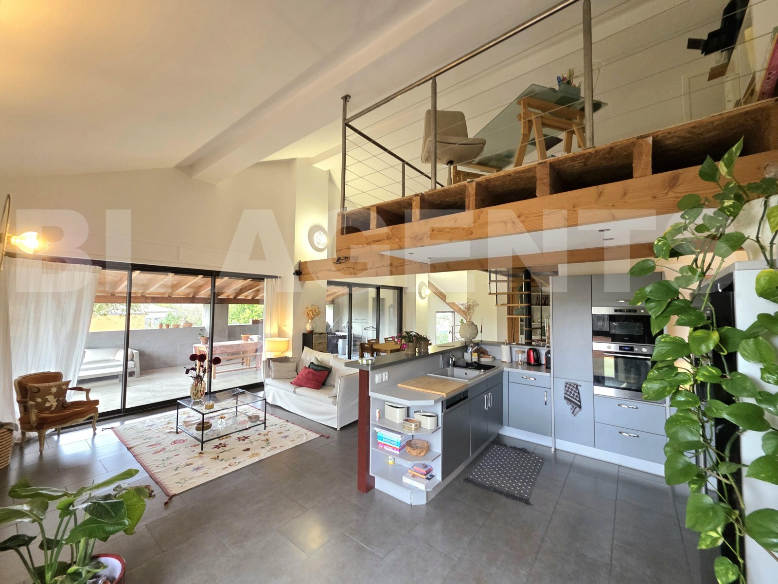 Maison 3 Pièce(s) LES PUJOLS - Photo 2