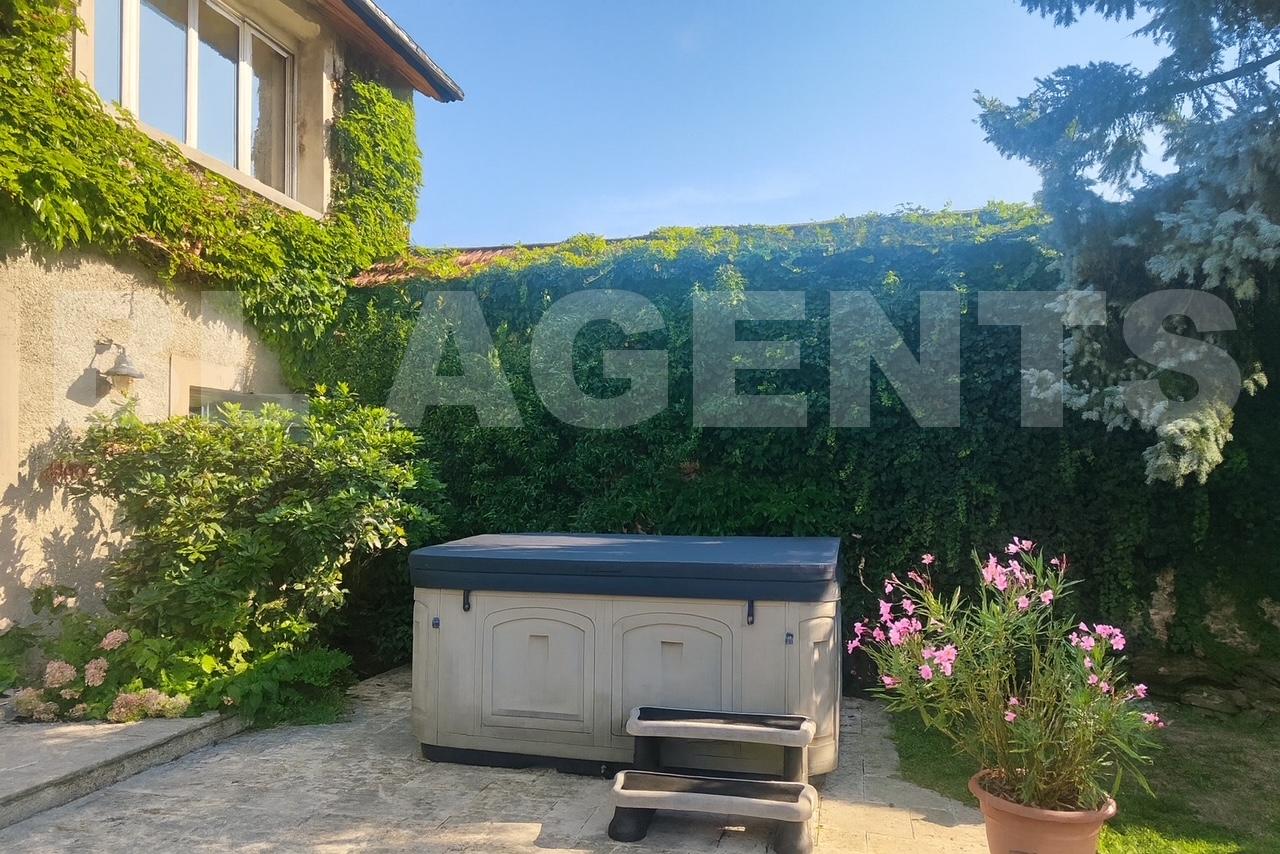 Maison 8 Pièce(s) LES ESSARTS-LE-ROI - Photo 16