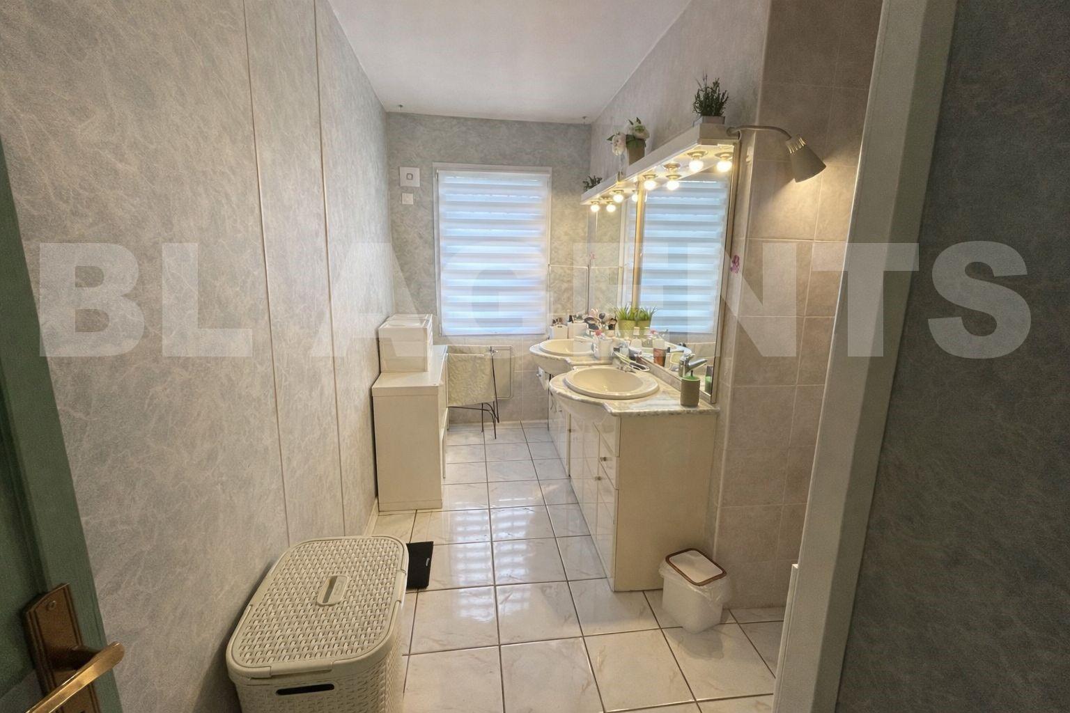 Maison 7 Pièce(s) THORIGNY-SUR-MARNE - Photo 3