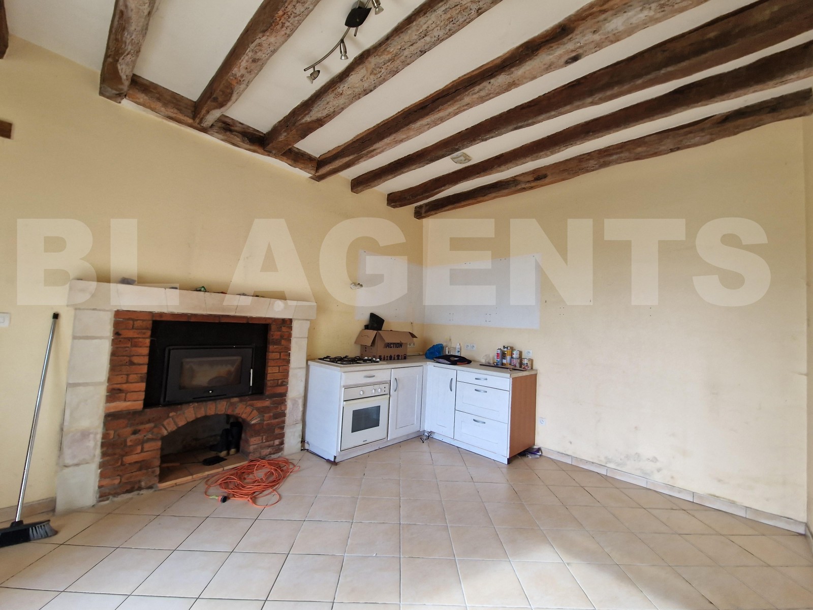 Maison 3 Pièce(s) MEIGNE-LE-VICOMTE - Photo 4