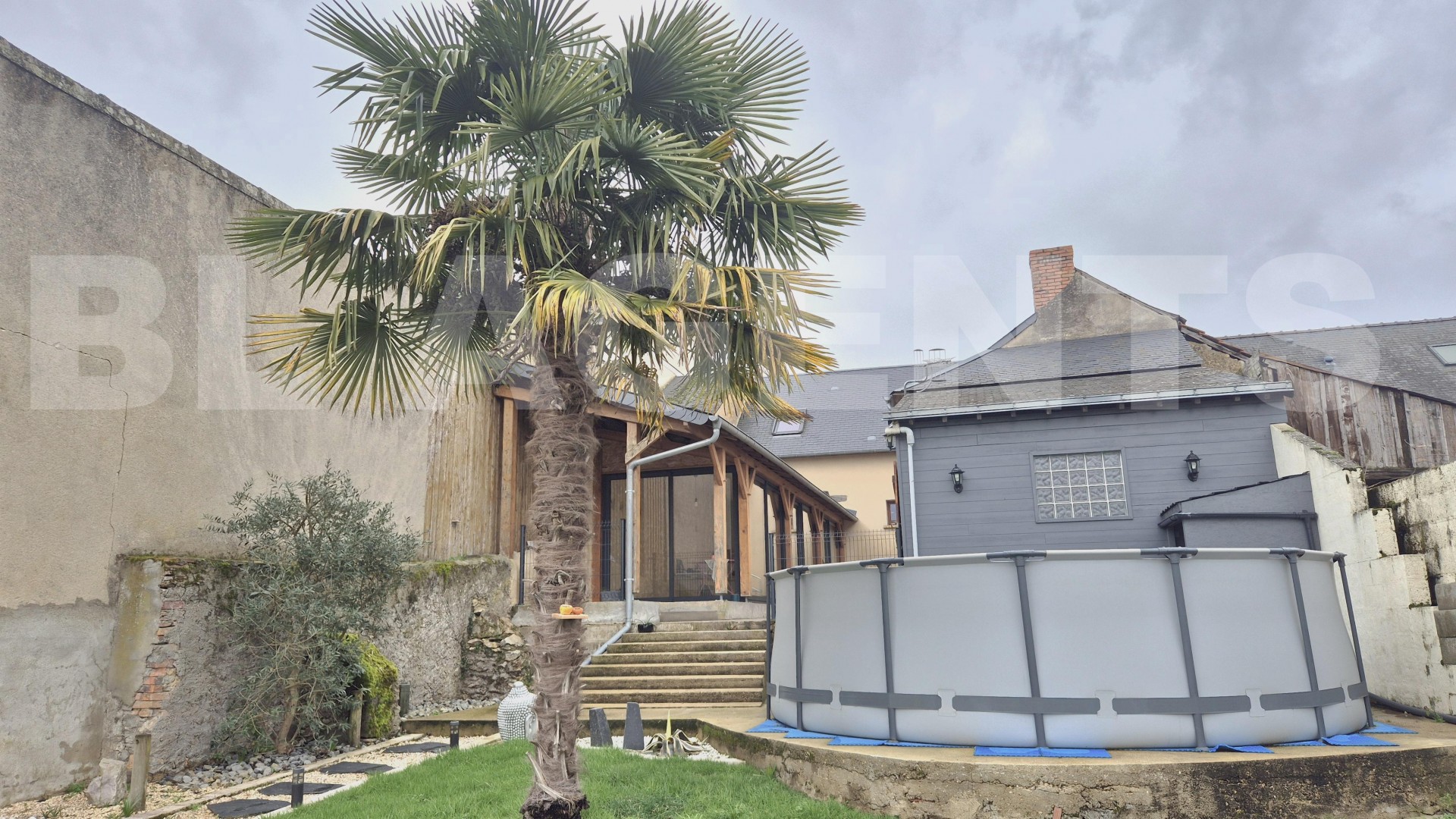 Maison de ville 6 Pièce(s) YVRE-LE-POLIN - Photo 3