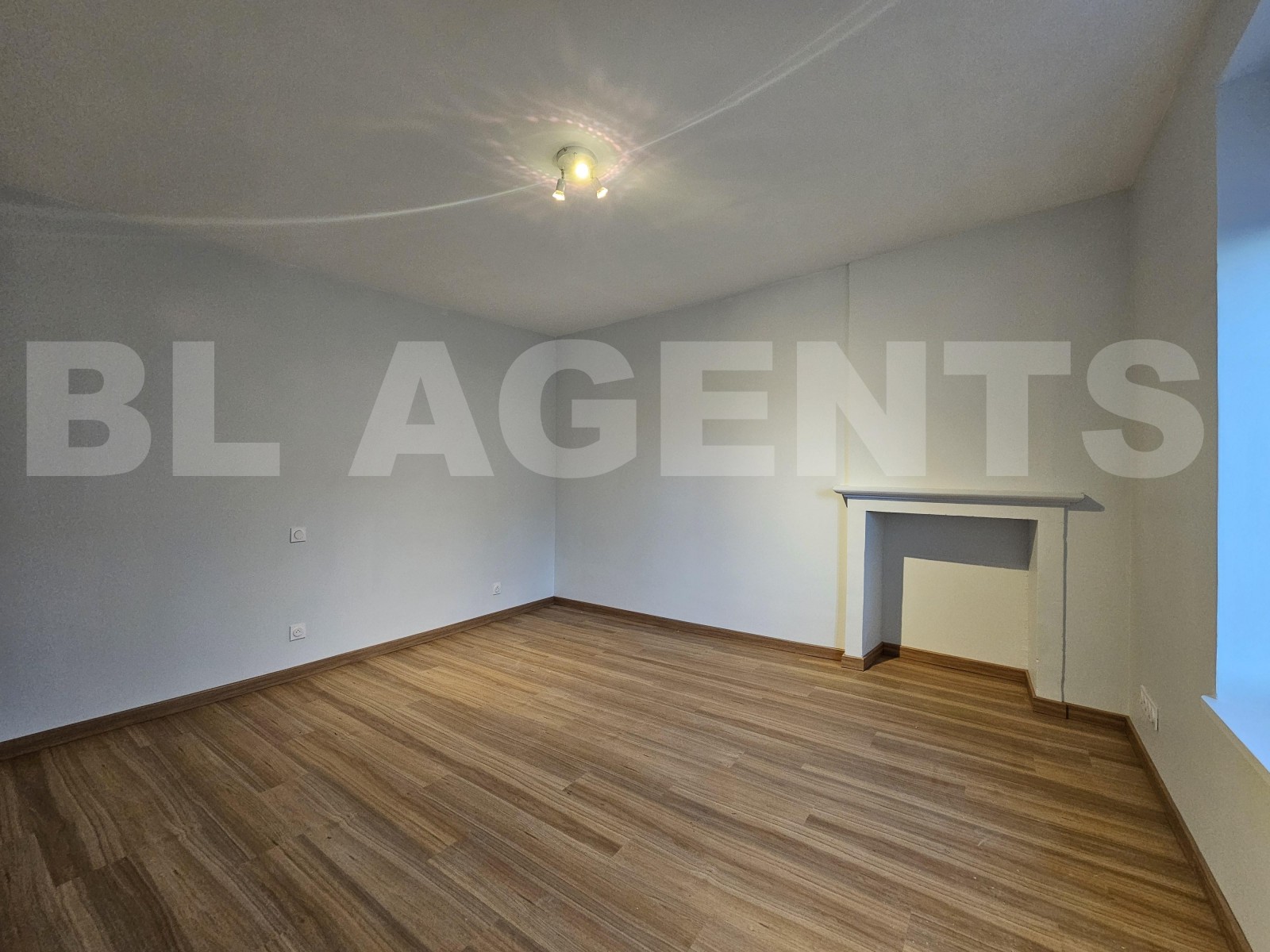 Appartement 4 Pièce(s) MERY-CORBON - Photo 2