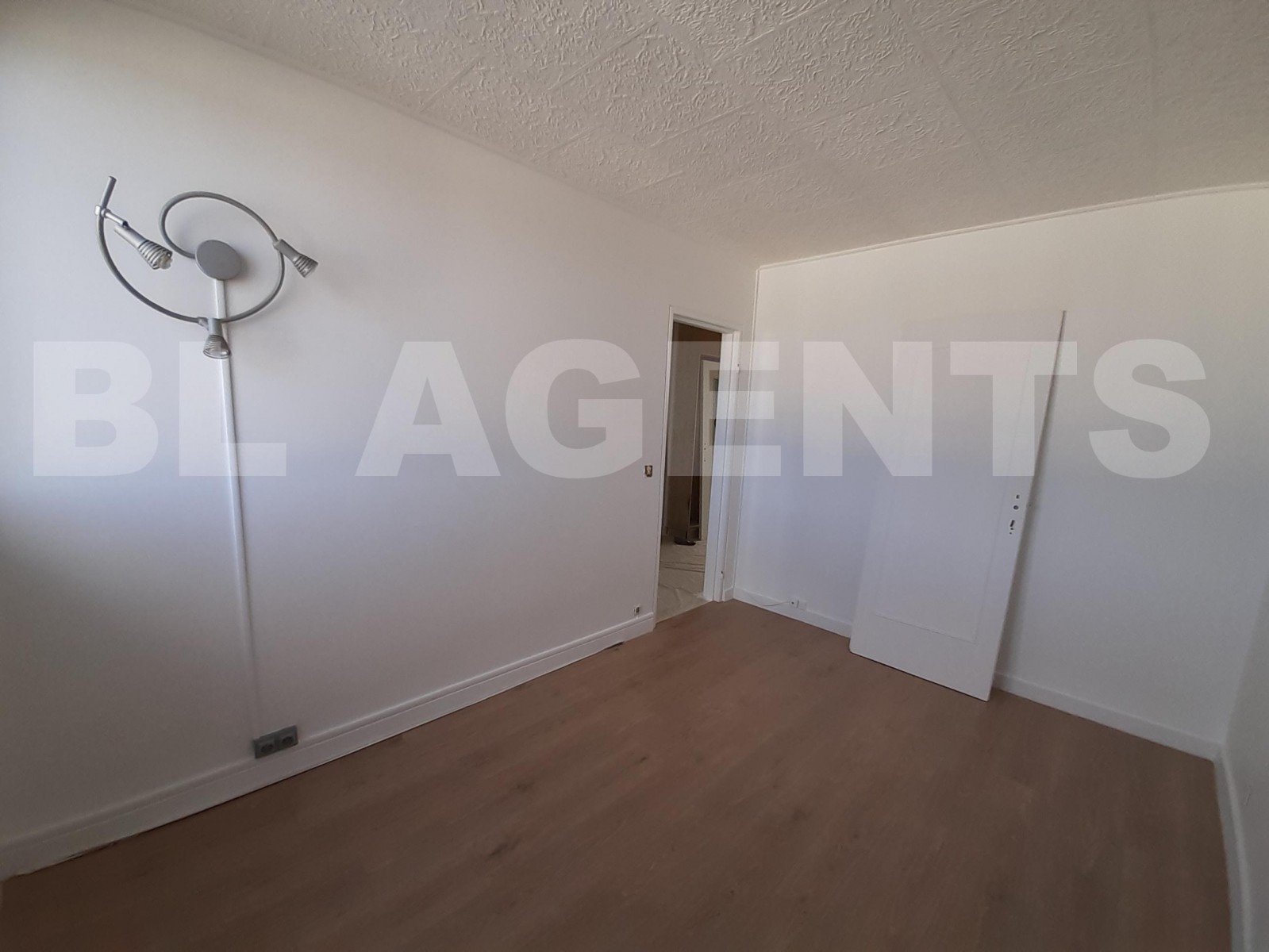 Appartement 4 Pièce(s) LE PLESSIS-TREVISE - Photo 6