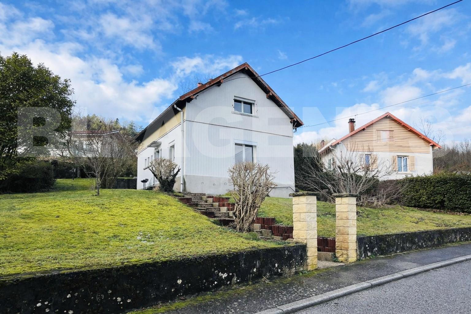 Maison 4 Pièce(s) REMIREMONT - Photo 1
