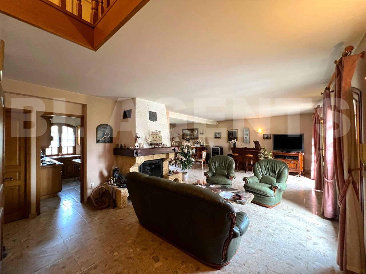 Maison 9 Pièce(s) THORIGNY-SUR-MARNE - Photo 3