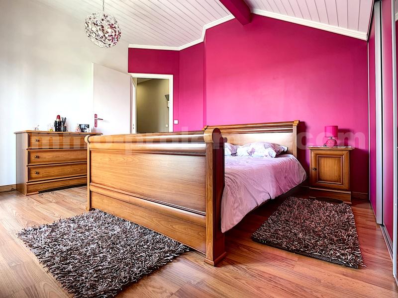 Maison 6 Pièce(s) SAINT-CERGUES - Photo 18