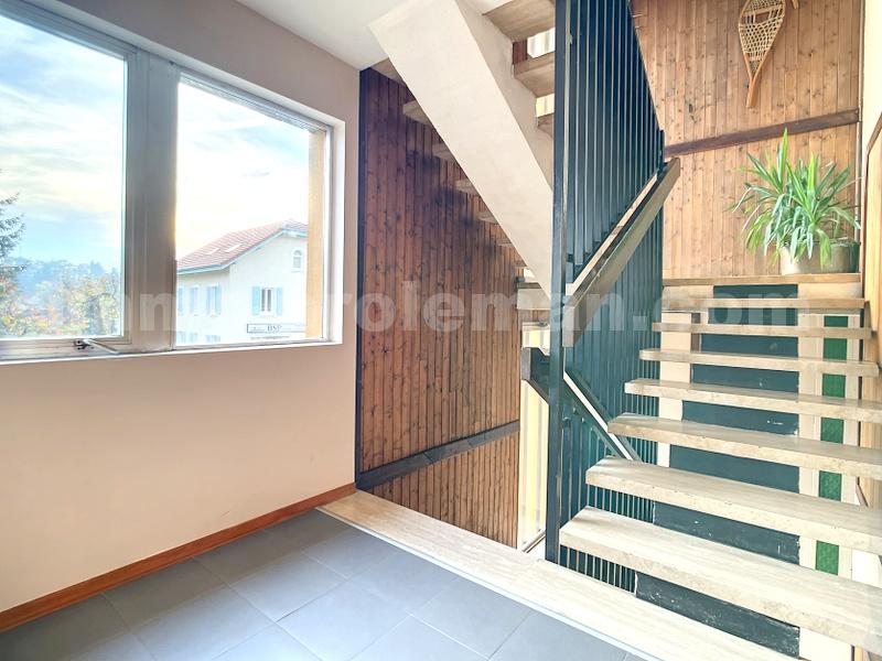 Building  BONNE - Photo 3