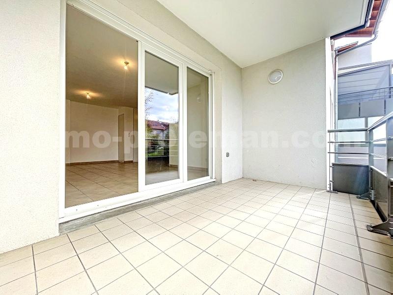 Apartment 3 Rooms SAINT-CERGUES - Photo 4