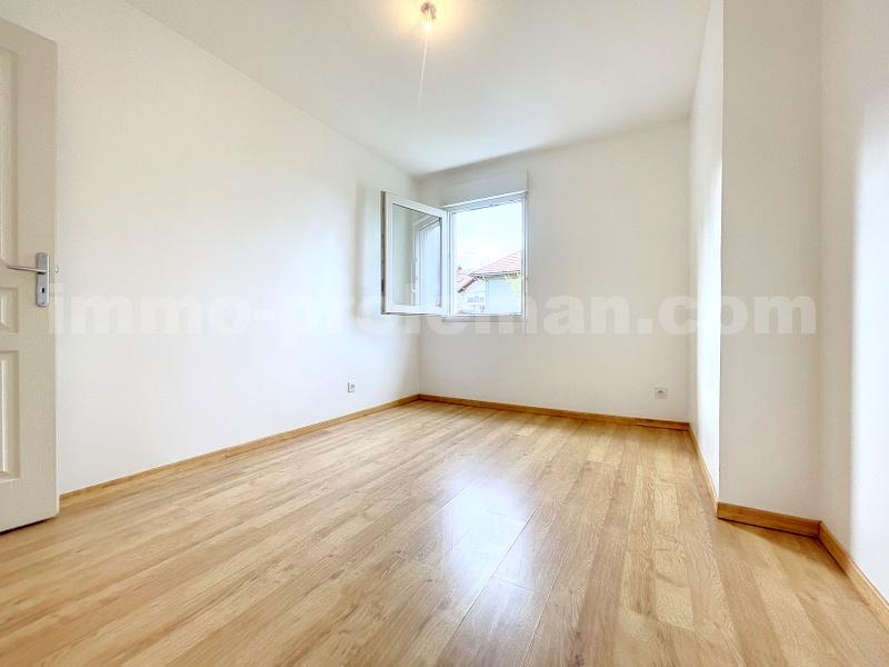 Apartment 3 Rooms SAINT-CERGUES - Photo 6
