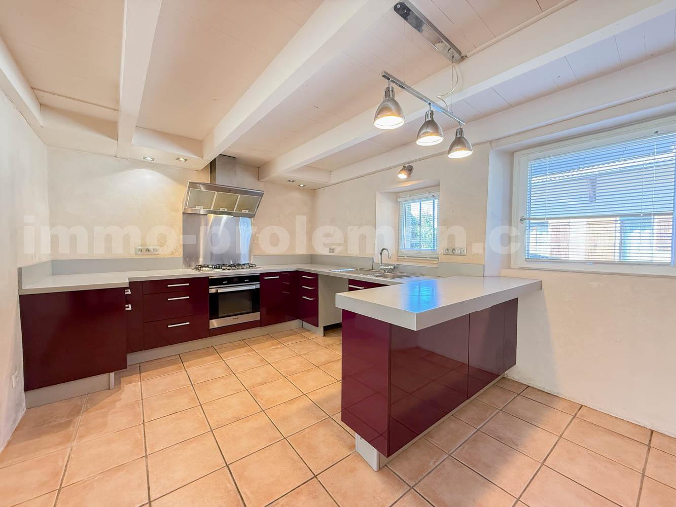 House 5 Rooms MESIGNY - Photo 3