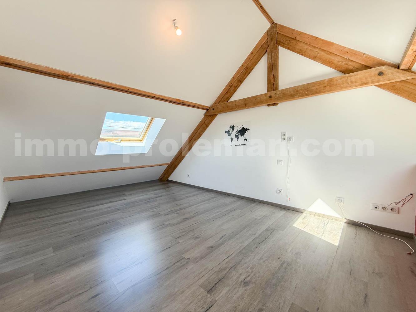 House 5 Rooms MESIGNY - Photo 8