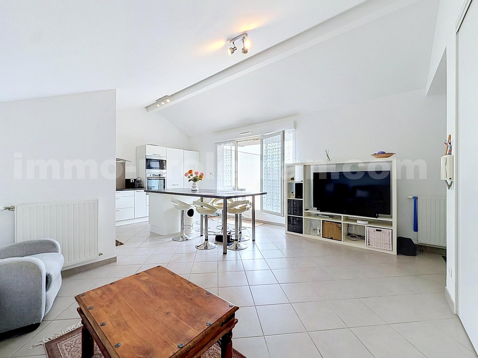 Apartment 4 Rooms VILLE-LA-GRAND - Photo 4