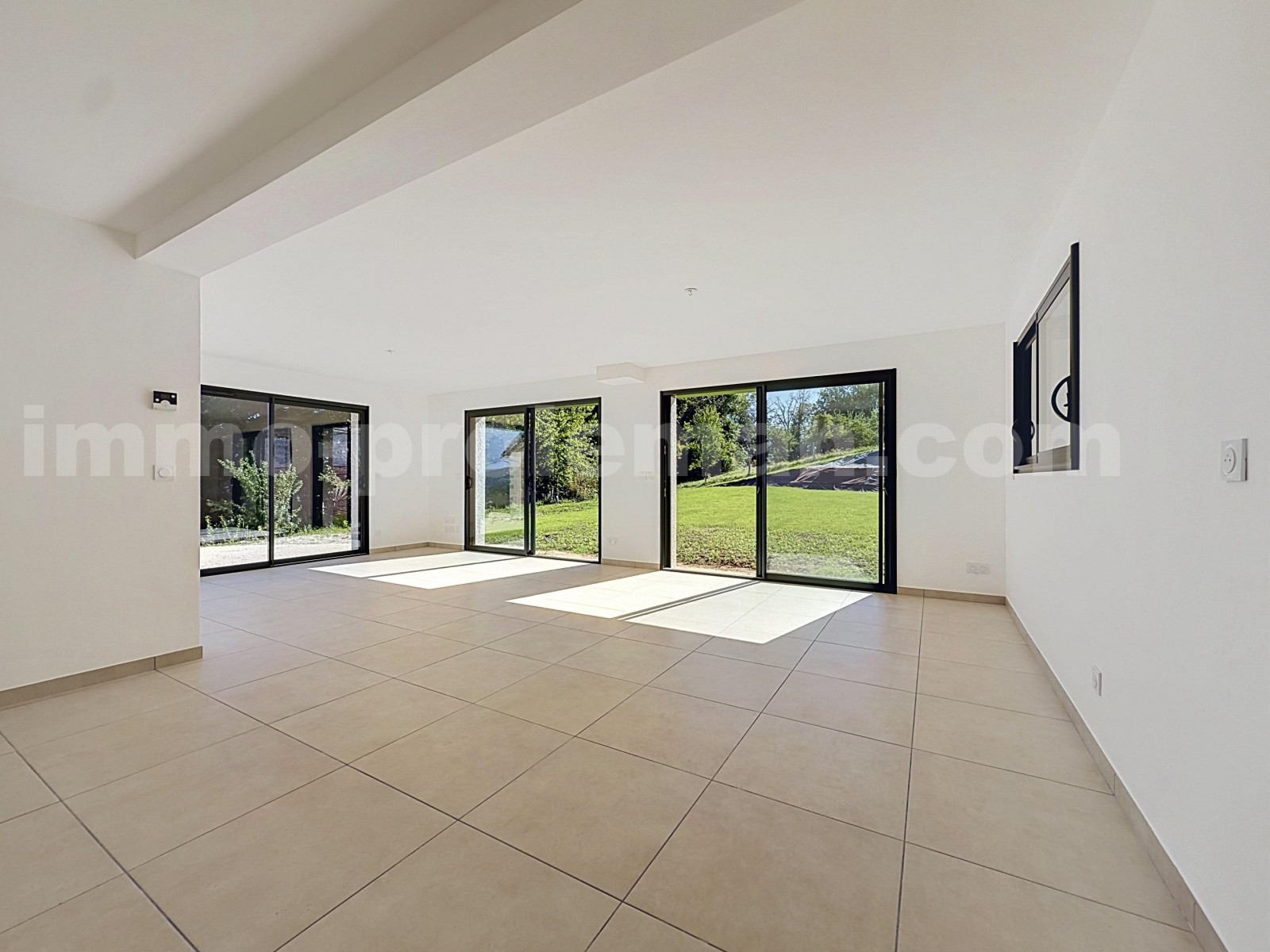 House 5 Rooms PERS-JUSSY - Photo 4