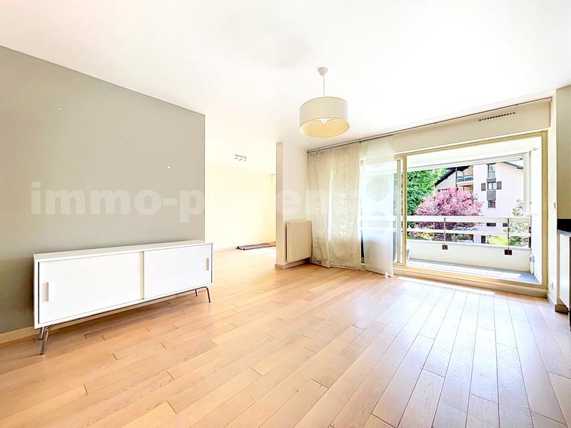 Apartment 3 Rooms COLLONGES-SOUS-SALEVE - Photo 3