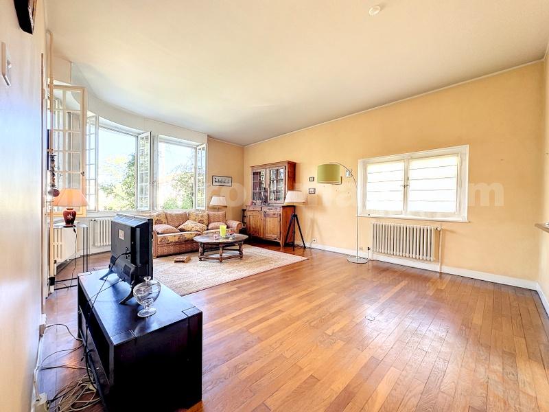 Maison 8 Pièce(s) VILLE-LA-GRAND - Photo 2