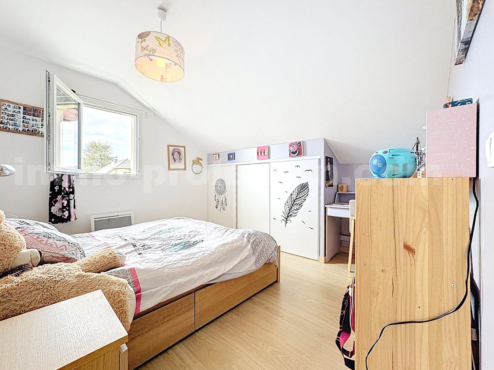 House 6 Rooms PERS-JUSSY - Photo 11