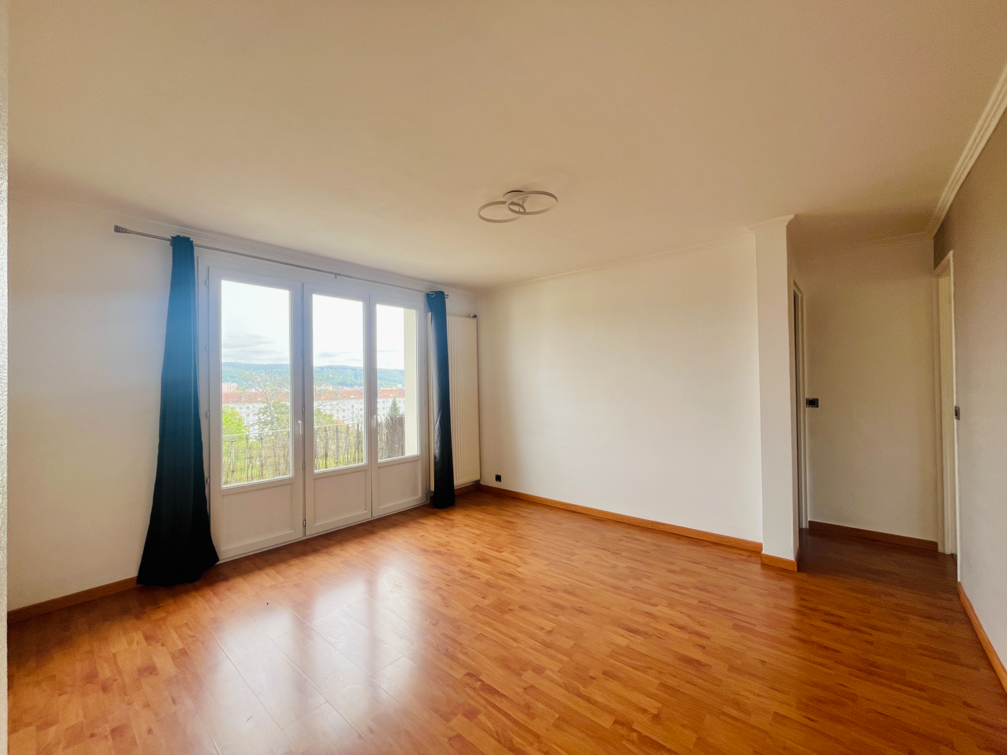 Apartment 3 Rooms Besançon - Photo 4