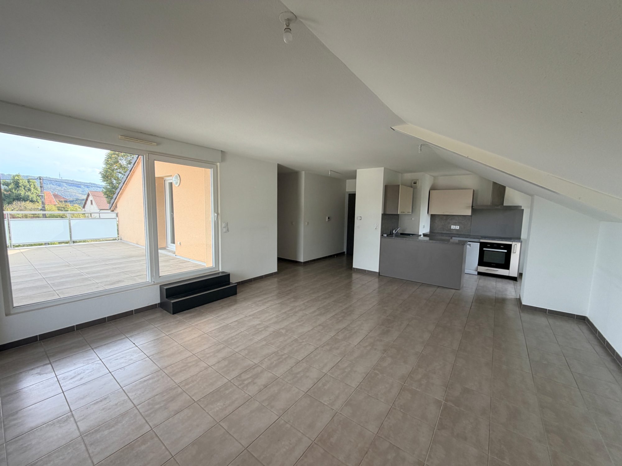 Apartment 3 Rooms Besançon - Photo 3