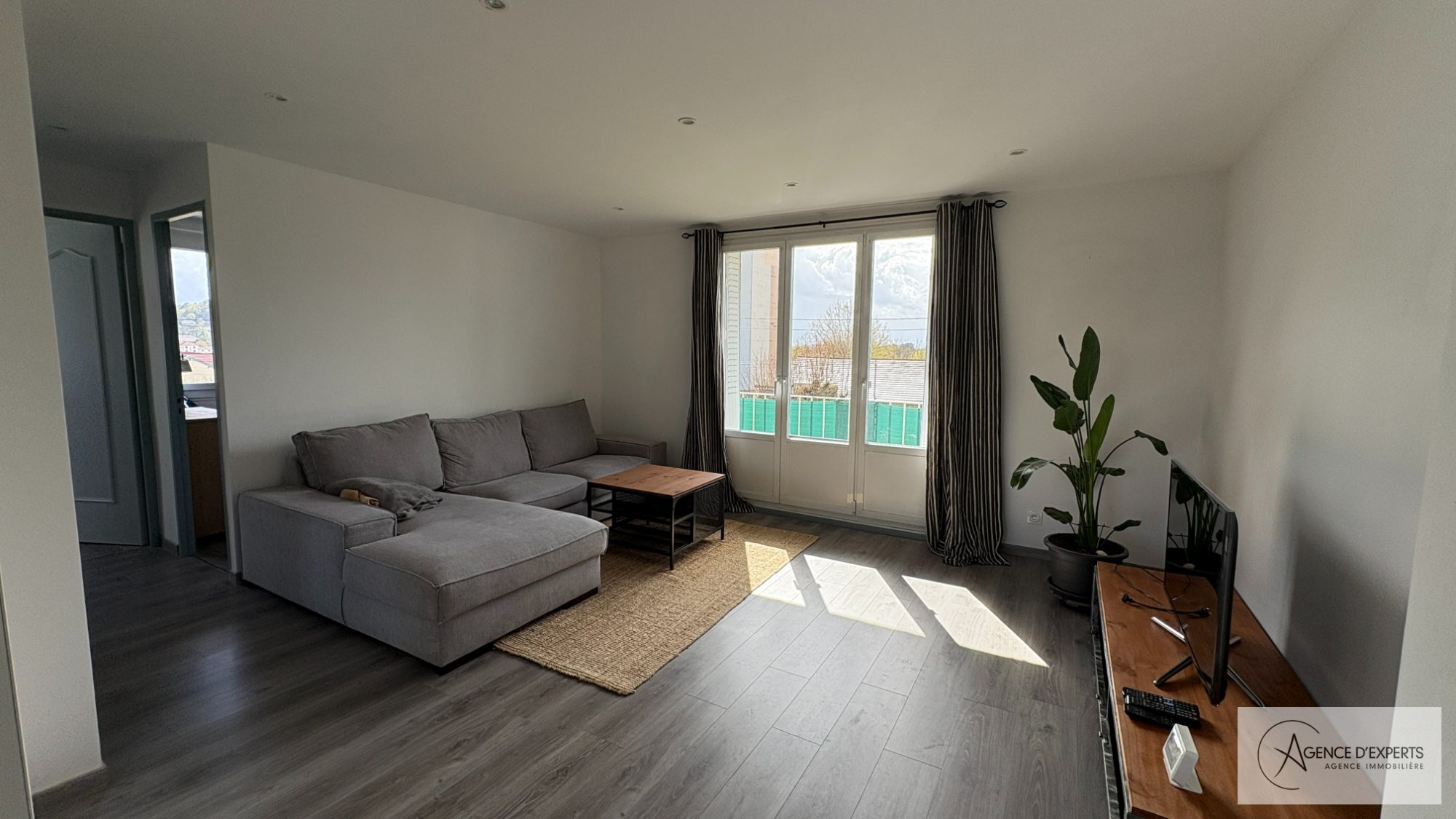 Apartment 4 Rooms Besançon - Photo 2