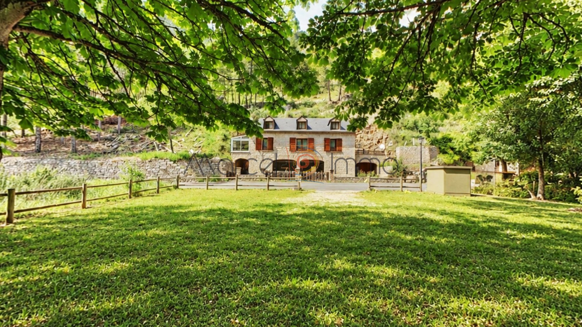 Ensemble Immobilier 6 Rooms Gorges du Tarn Causses