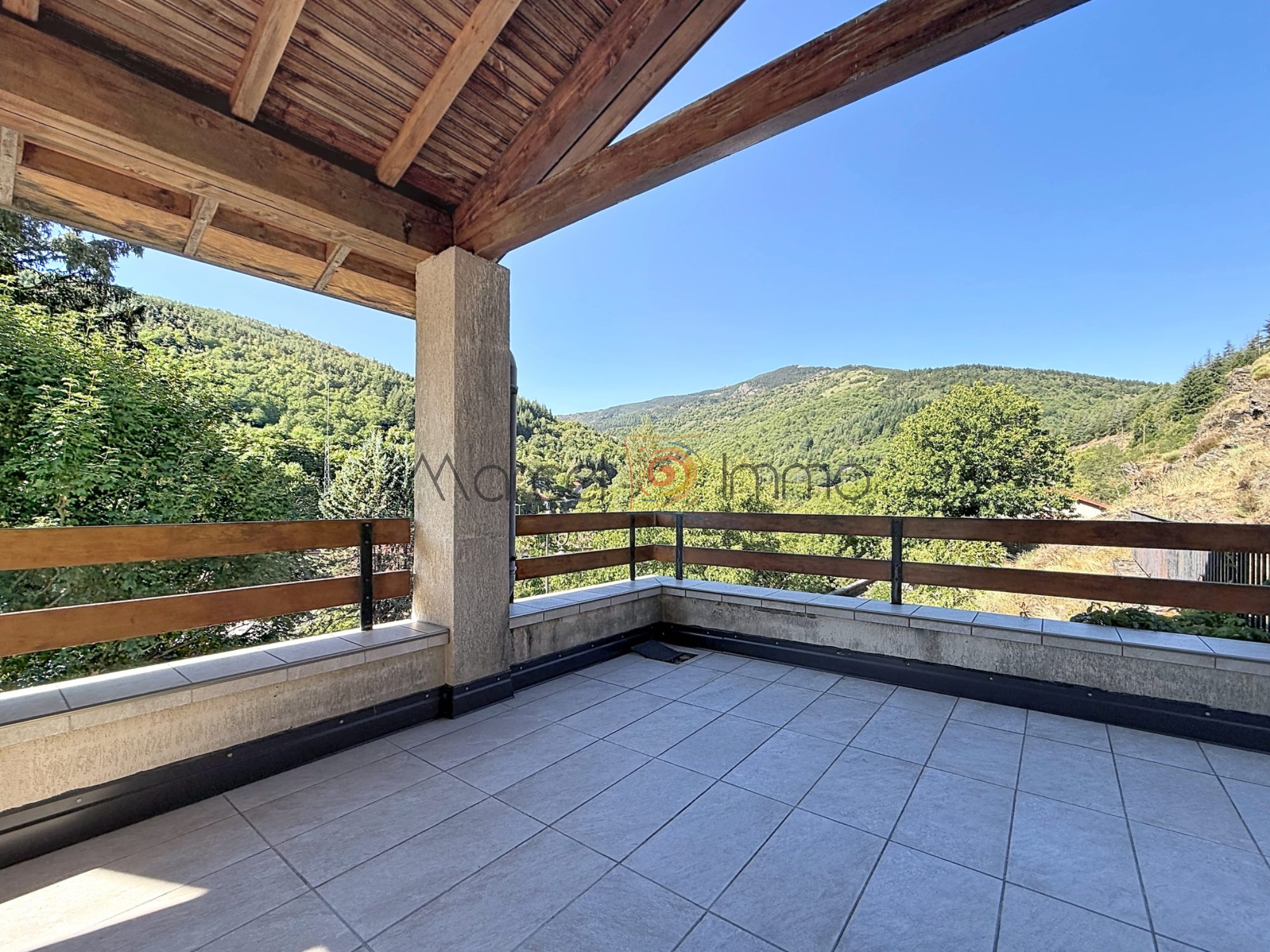 Maison 6 pièces 147 m² · à Villefort · 147 m² · 265 000 €