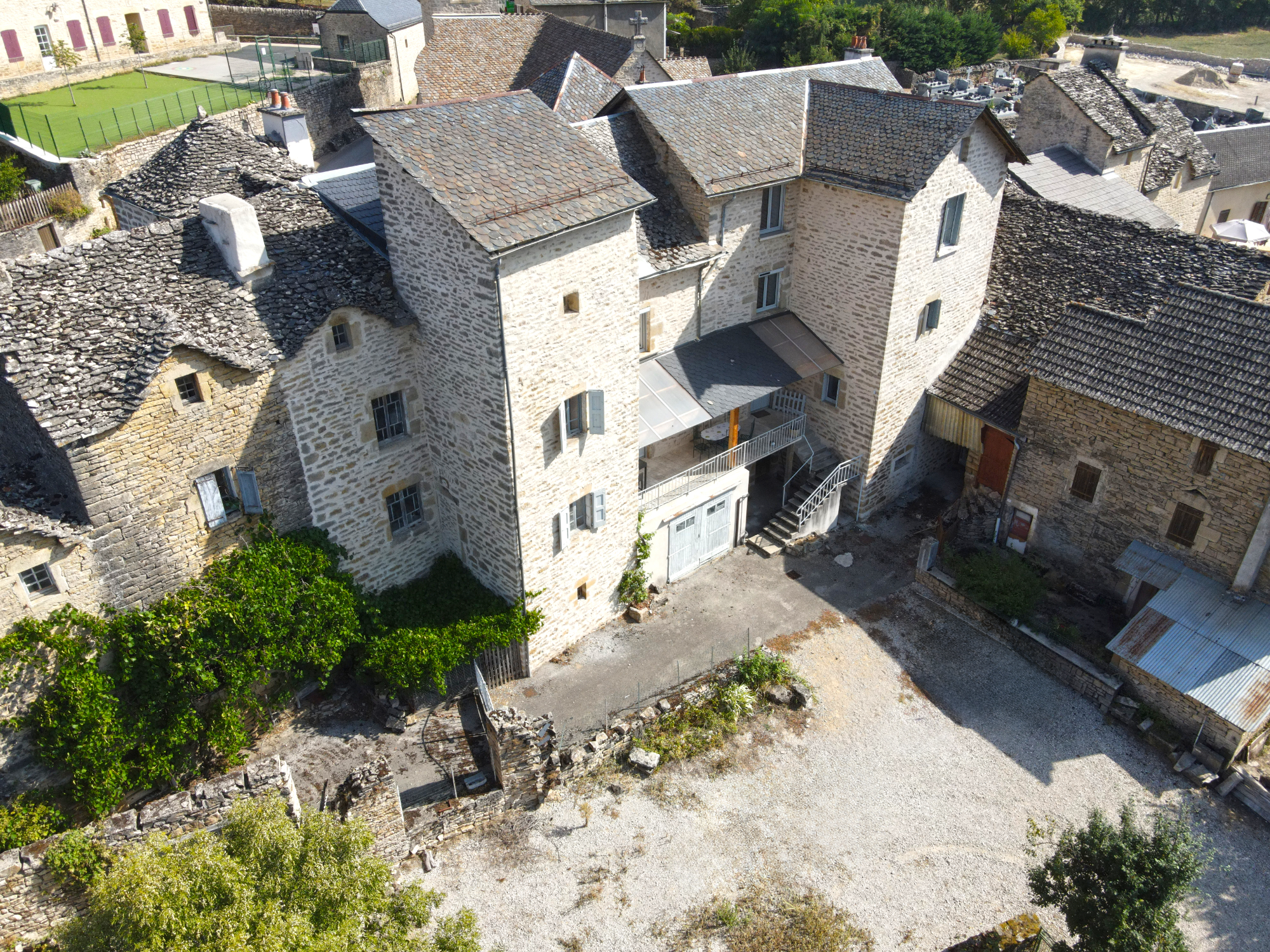 Ensemble Immobilier 25 Pièce(s) La Canourgue