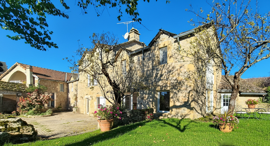 Ensemble Immobilier 11 Pièce(s) Sévérac d'Aveyron