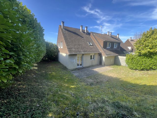 Propriété 5 Pièce(s) Grand-Couronne