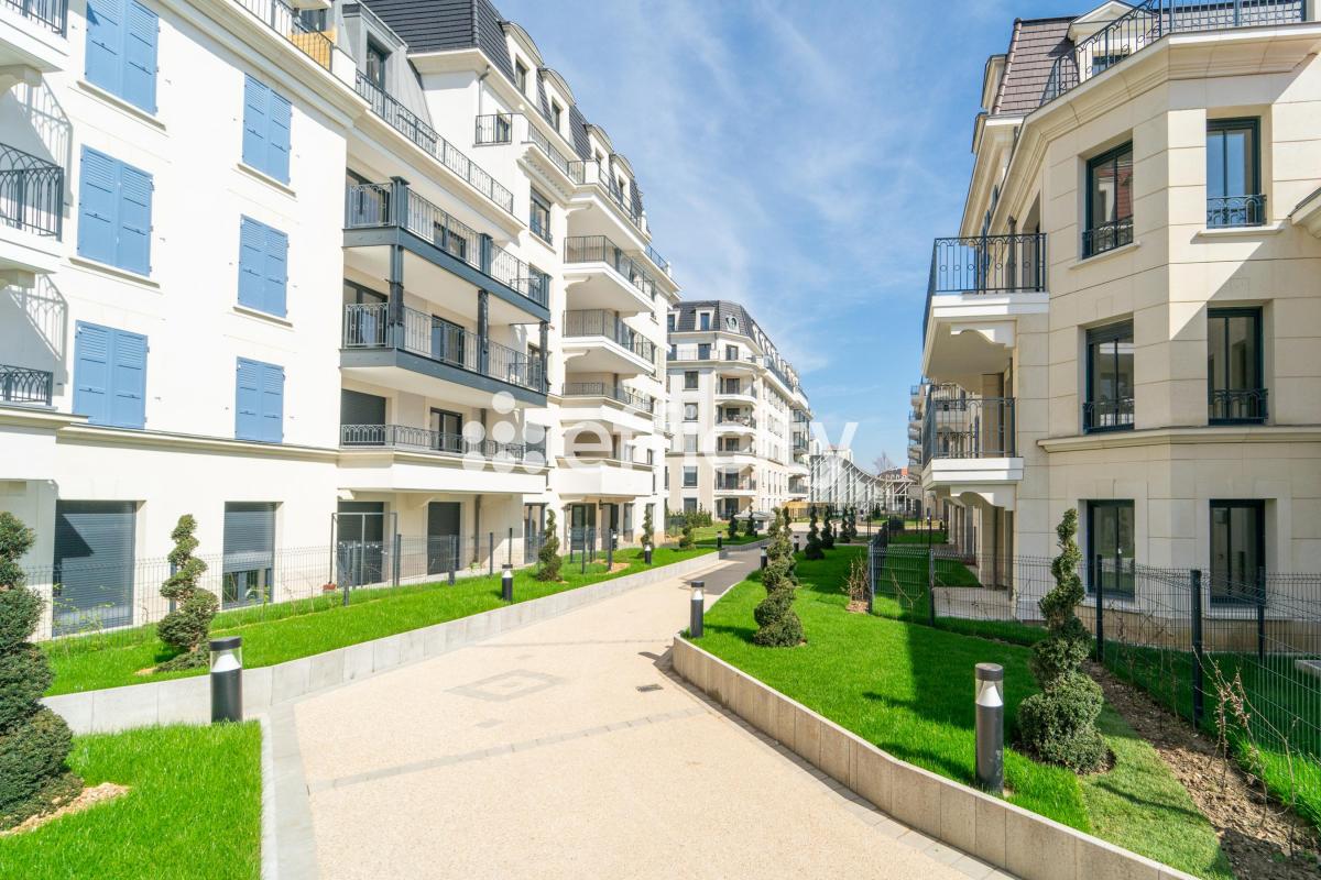 Maison 4 Pièce(s) Clamart
