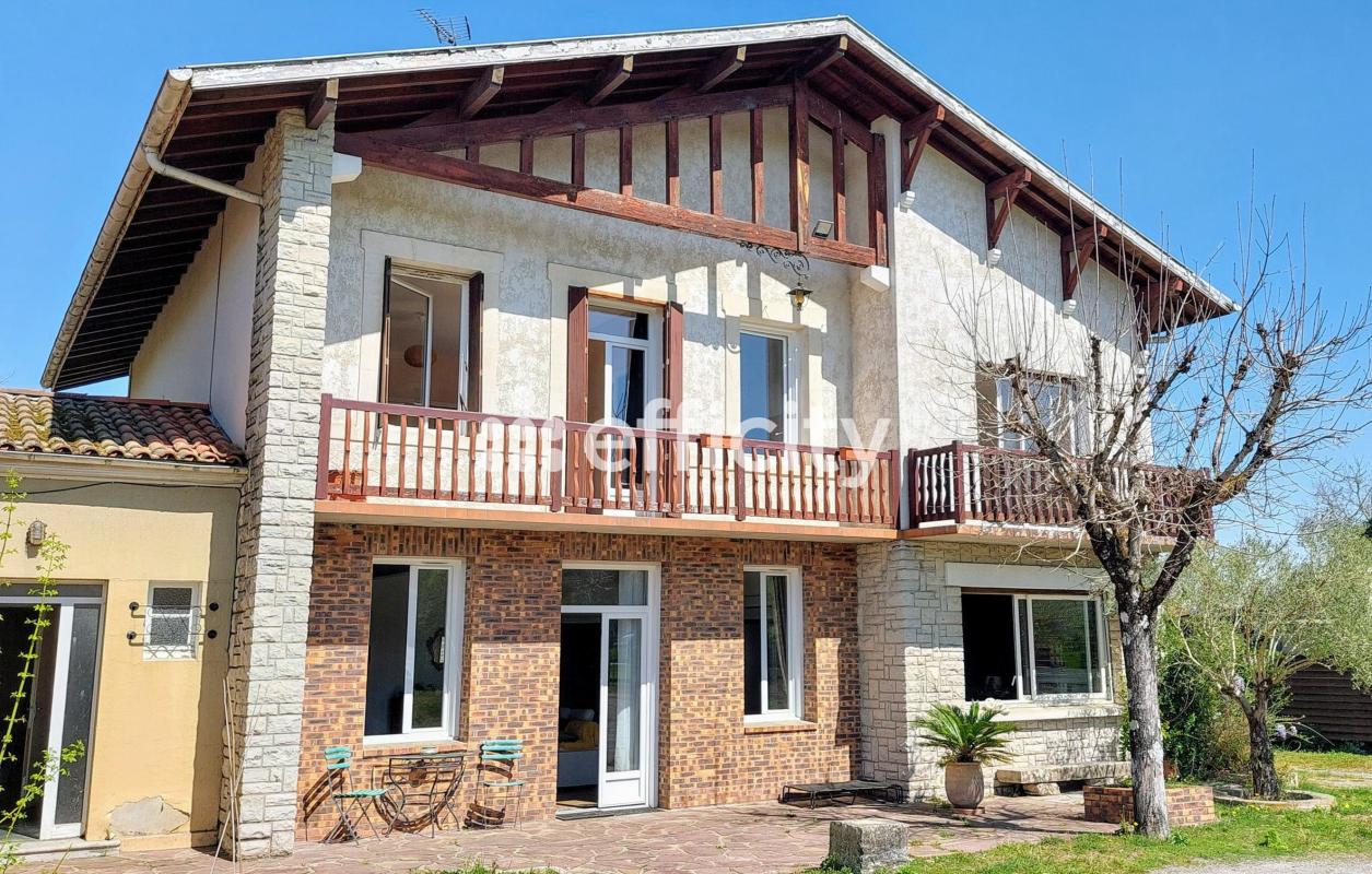 Demeure 9 Pièce(s) Magescq