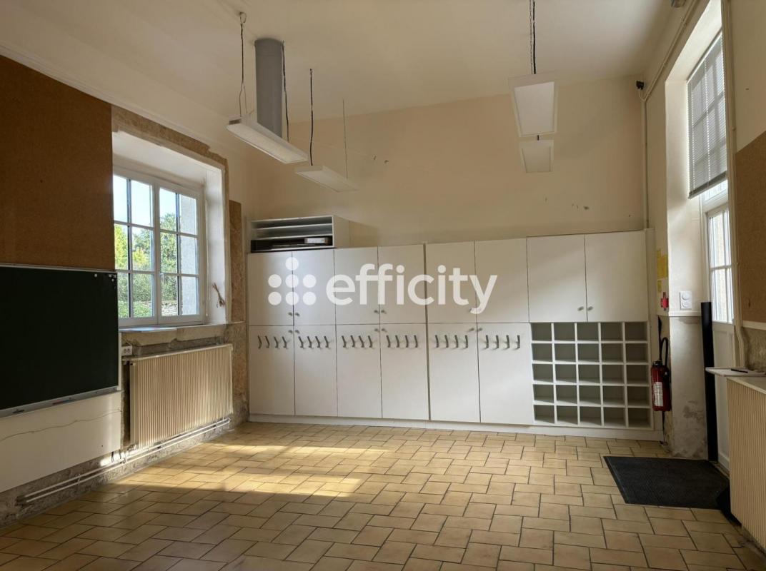 Bureau 1 Pièce(s) Fontaine-Chaalis