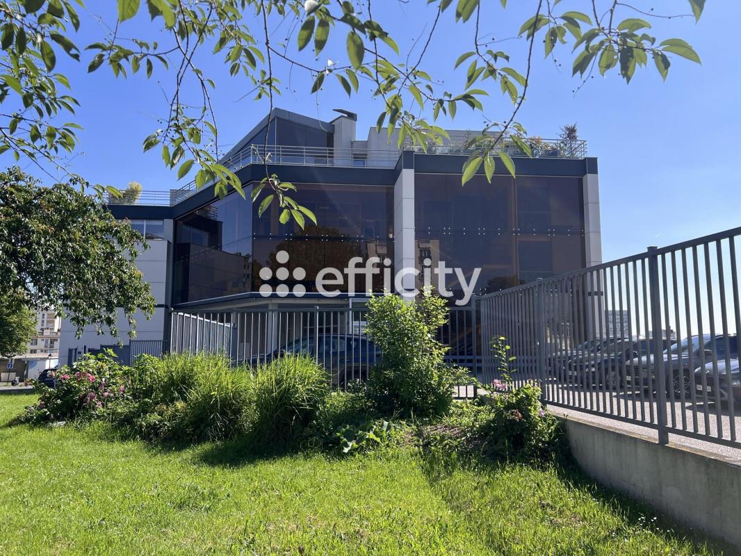 Bureau 20 Pièce(s) Ivry-sur-Seine