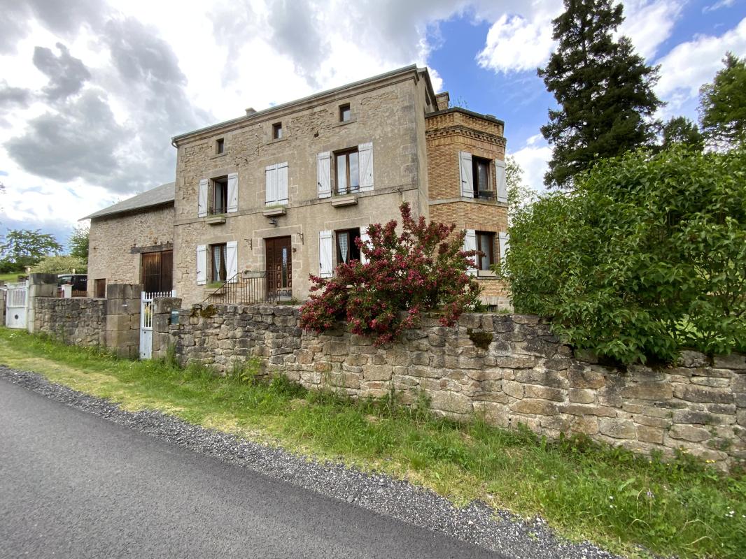 Maison 9 Pièce(s) Bersac-sur-Rivalier