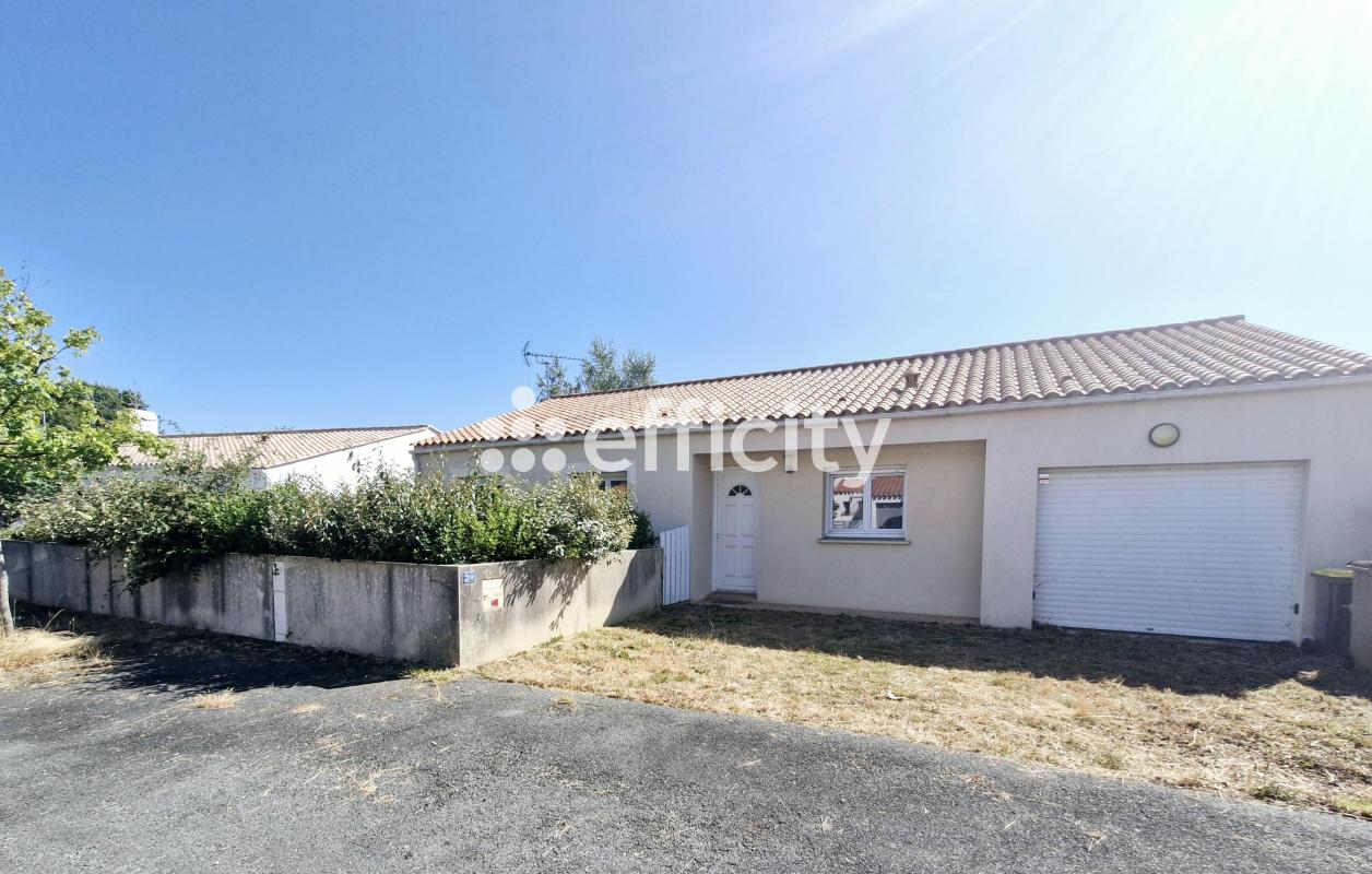 Maison 4 Pièce(s) Saint-Georges-de-Pointindoux