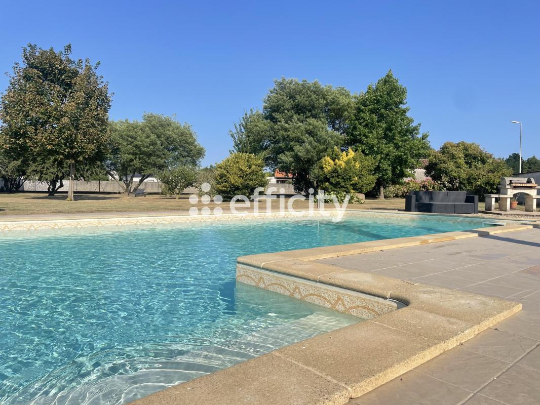 Maison 10 Pièce(s) La Vallée