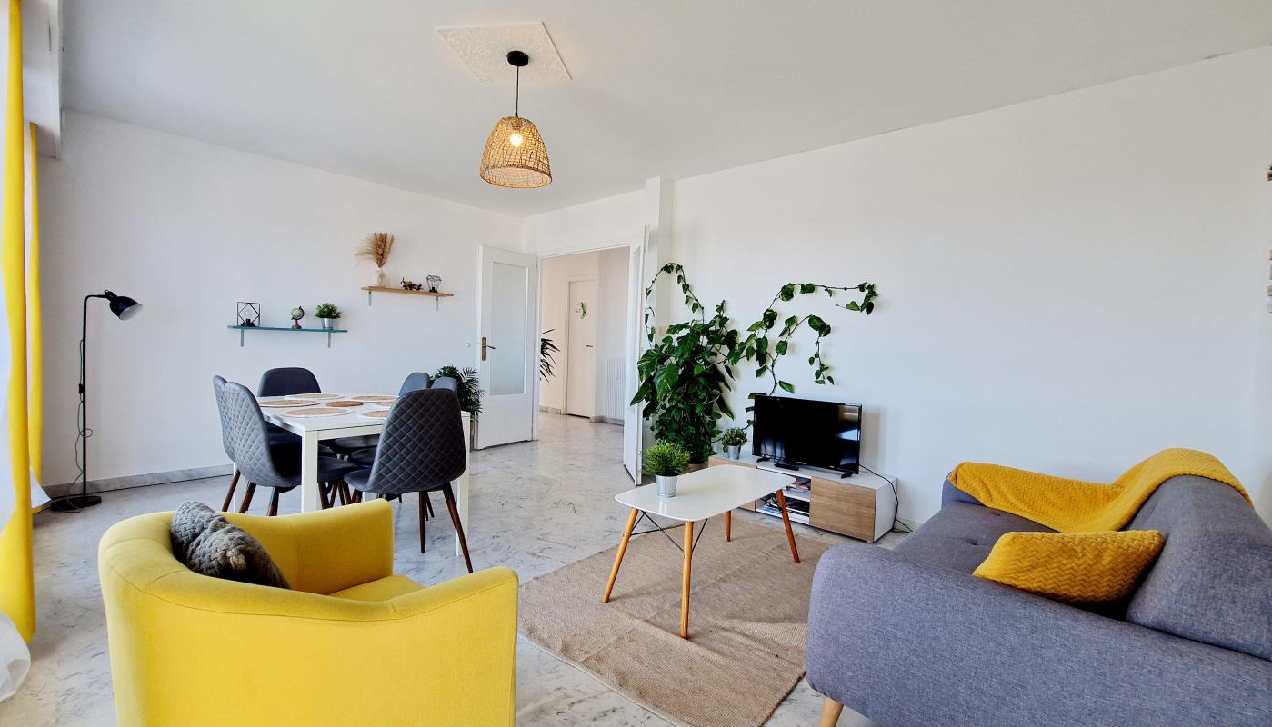 Appartement 6 Pièce(s) Nîmes