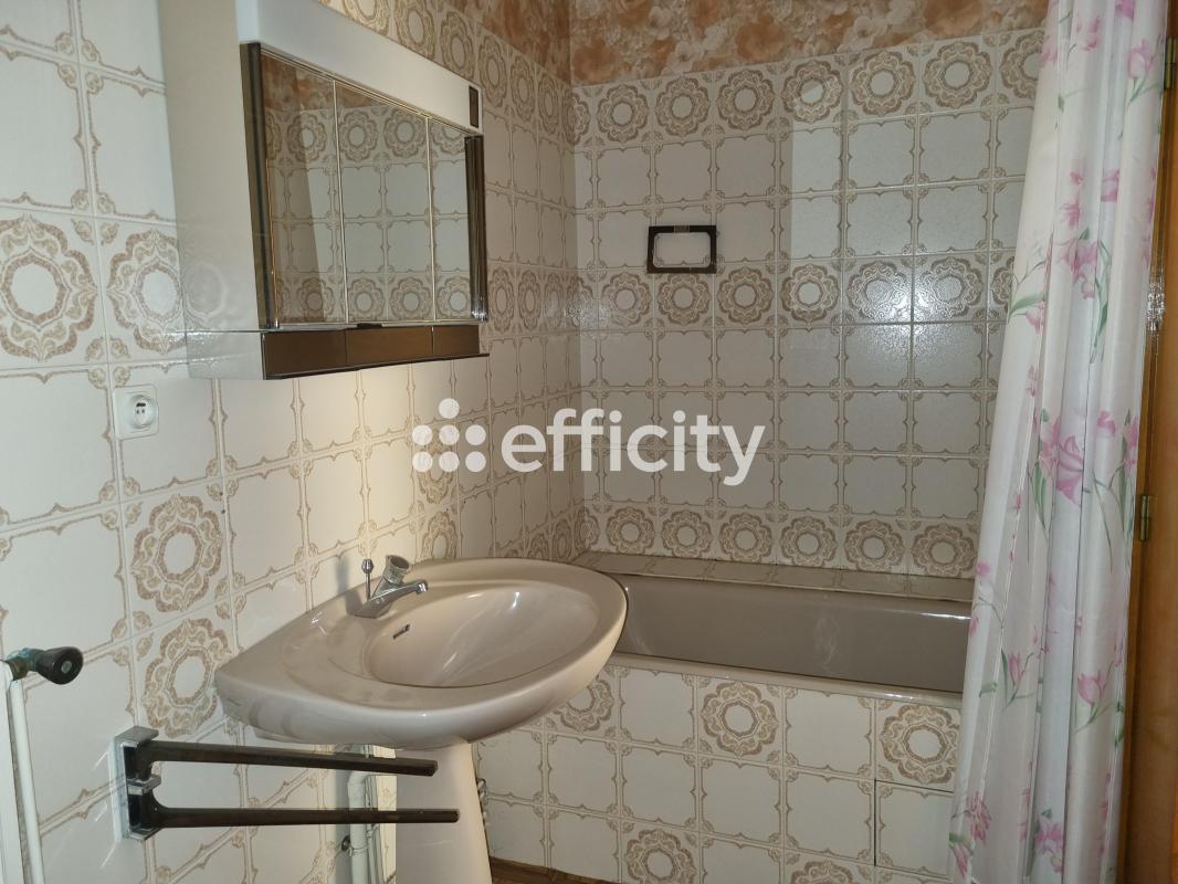 Maison 7 Pièce(s) Le Malzieu-Ville - Photo 12