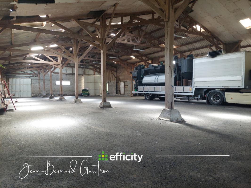 Local d'activités 3 Pièce(s) Grâces